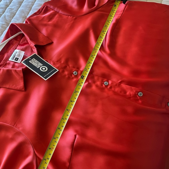 Sammy B Black History Month For Target NWT
Women's Satin Button Down Shirt XXL - Picture 10 of 10